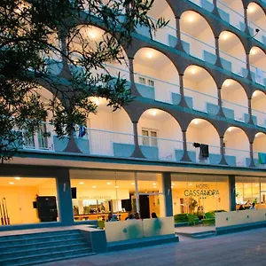 Cassandra Hotel