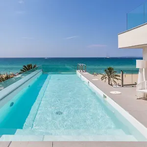 The Hype Beachhouse Apartahotel